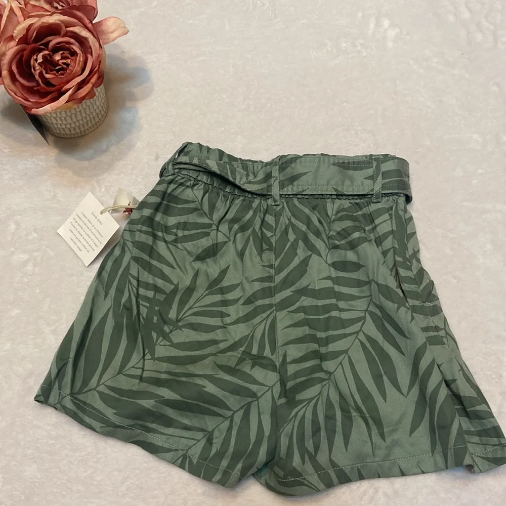 SIZE XS NWT Women’s Short Lot 2 Pair - Picture 11 of 11